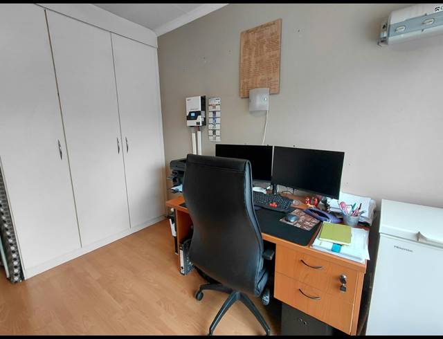 2 BEDROOM SECTIONAL TITLE FOR SALE IN SONNEVELD
